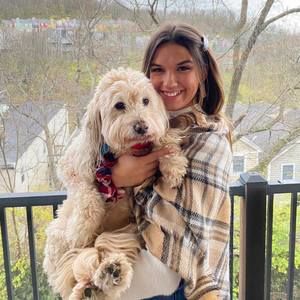 Meet your Posher, Abby